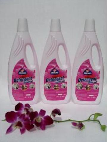 Detergent universal pentru gresie, faianta, parchet de la Ideal Product Plant Grup Srl