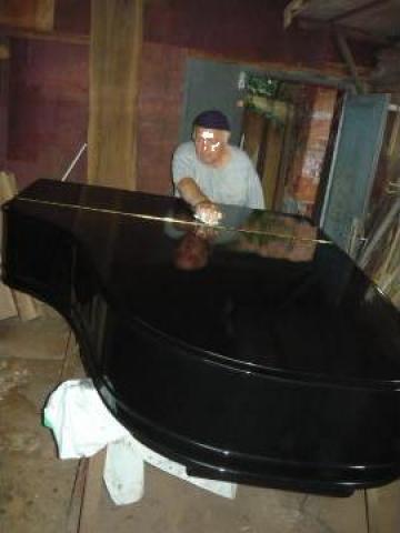 Restaurare pian, pianina si borduri din lemn masiv de lux