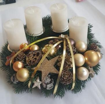 Coronita cu lumanari crem de la Sc Christmas Decoration Srl