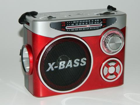 Radio cu MP3 player si lanterna Waxiba XB-231URT