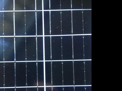 Panouri fotovoltaice de la Mmblok Kft