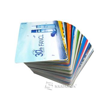 Carduri de plastic personalizate color 100 buc