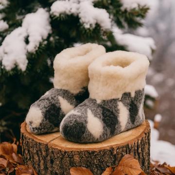 Botosi din lana naturala de oaie - barbati de la Atelier 49