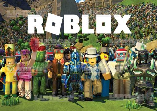 Imagine comestibila tort din zahar plin cu caractere Roblox de la Lumea Basmelor International Srl