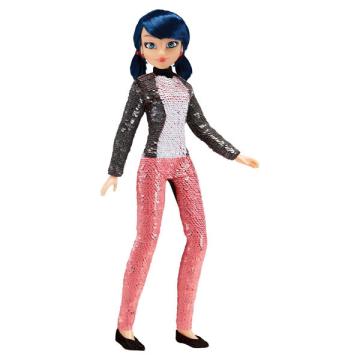 Papusa Miraculous Fashion Flip Ladybug in Marinette de la Novator Impex Srl