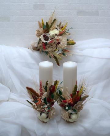 Lumanari nunta + buchet mireasa cu flori naturale de la Flower Power Gift