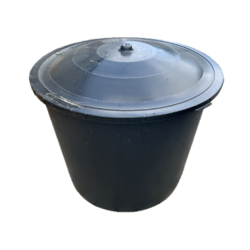 Cada Mastellone 500 L, neagra, din plastic, cu capac de la Loredo Srl