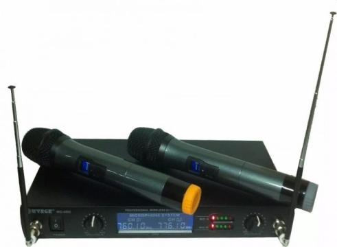 Set de microfoane profesionale wireless si receiver