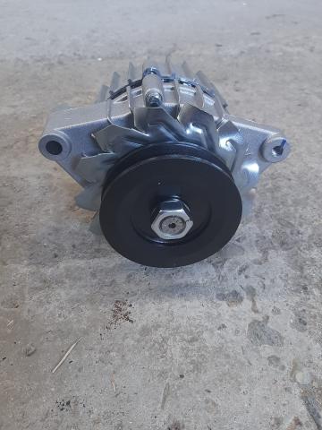 Alternator 350W pentru 25-35 CP de la Avenue Caransebes Srl