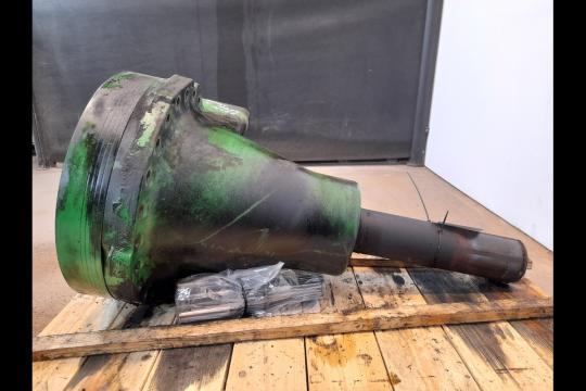 Axa spate stanga John Deere 8R 370