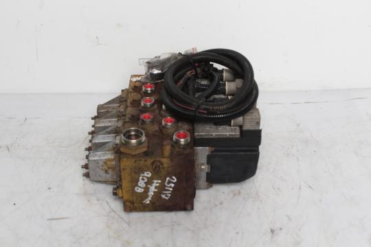 Ventil hidraulic Hydrema 908B (incarcator frontal) de la PFP Auto Srl