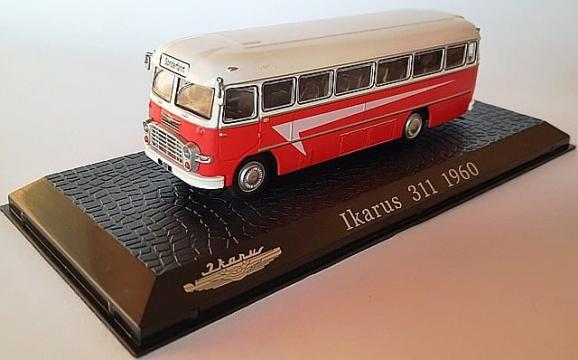 Macheta Autobuz Ikarus 311 1960 scara 1:72