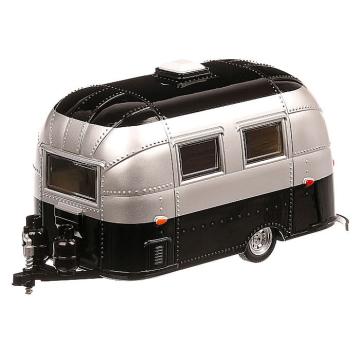 Macheta rulota Airstream Bambi Sport 1974, scara 1:24 de la Hobbyplanet Romania